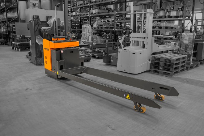 Genkinger Elektro-Quersitz-Niederhubwagen KEFU