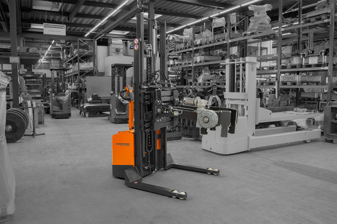 Genkinger Elektro-Geh-Hochhubwagen 